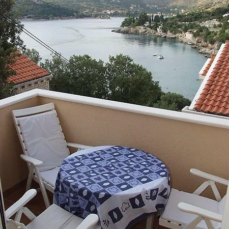 Lanterna Hotell 3*