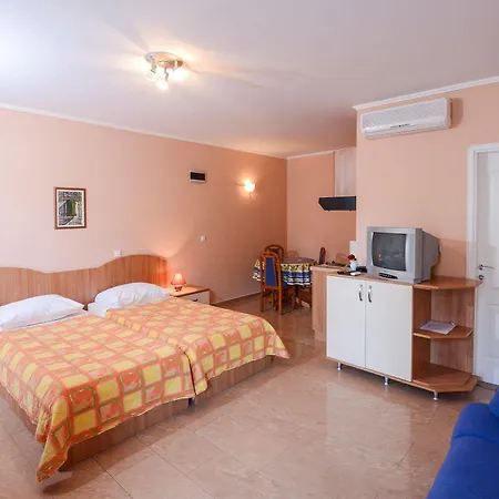 Hotel Lanterna Stikovica