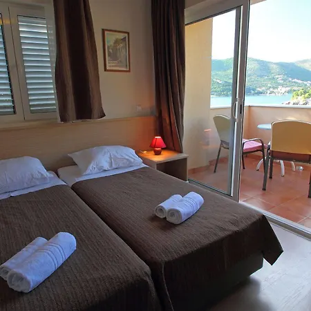 Lanterna 4* Stikovica