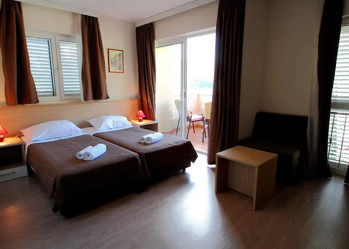 Hotel Lanterna Stikovica