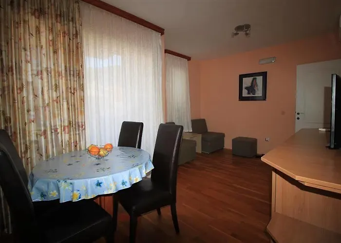 Lanterna 4* Stikovica